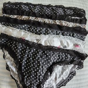 5 pairs of Victoria's Secret panties